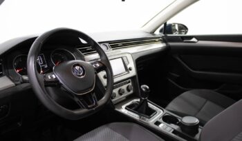 VOLKSWAGEN Passat Variant 1.6 TDI TRENDLINE completo