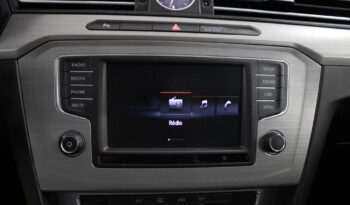 VOLKSWAGEN Passat Variant 1.6 TDI TRENDLINE completo