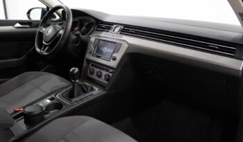 VOLKSWAGEN Passat Variant 1.6 TDI TRENDLINE completo