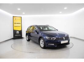 VOLKSWAGEN Passat Variant 1.6 TDI TRENDLINE