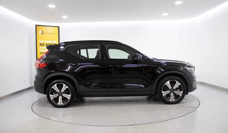 VOLVO XC40 Pure Electric RECHARGE CORE completo