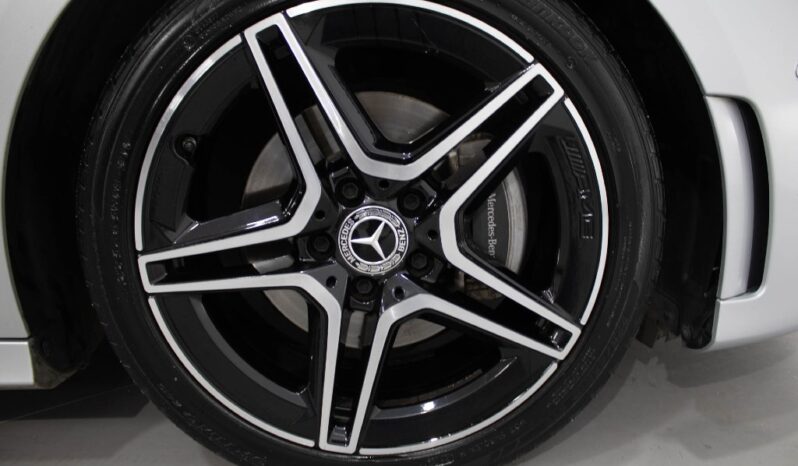 MERCEDES-BENZ Classe A 180 D AMG LINE completo