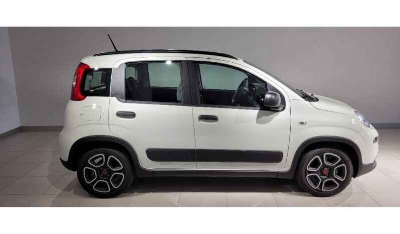 FIAT Panda 1.0 HYBRID CITY LIFE completo