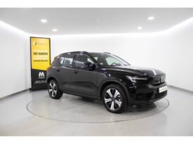 VOLVO XC40 Pure Electric RECHARGE CORE
