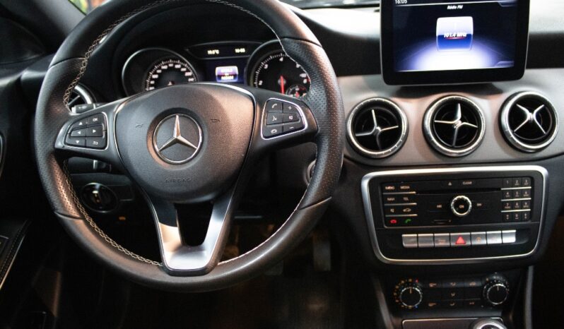 MERCEDES-BENZ Classe CLA 180 D URBAN completo