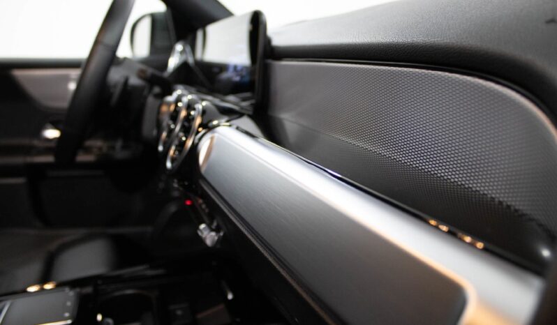 MERCEDES-BENZ Classe GLB 180 D STYLE completo