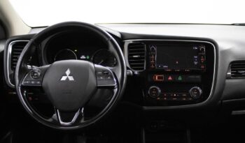 MITSUBISHI Outlander 2.2 DI-D INSTYLE NAVI completo