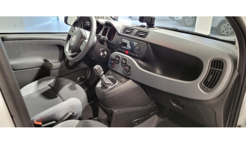FIAT Panda 1.0 HYBRID CITY LIFE completo