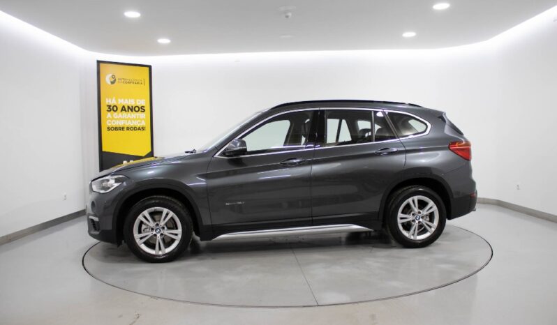BMW X1 16 D SDRIVE LINE XLINE completo