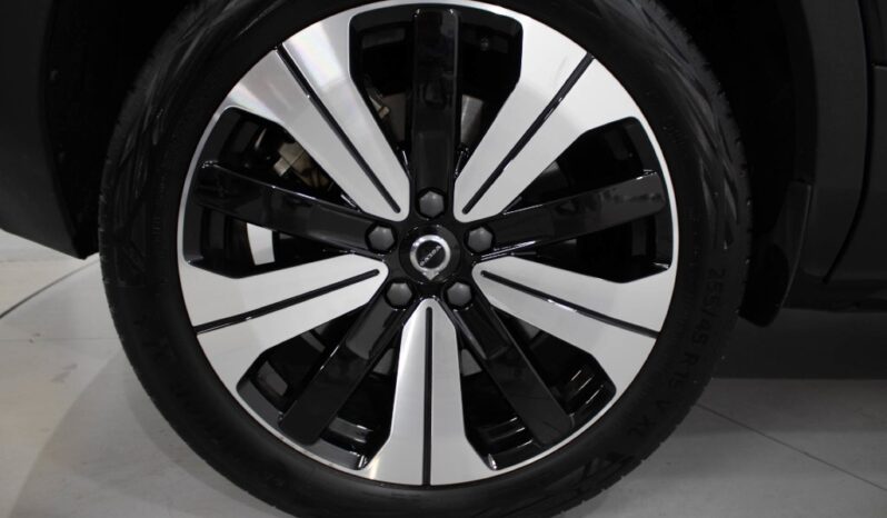 VOLVO XC40 Pure Electric RECHARGE CORE completo