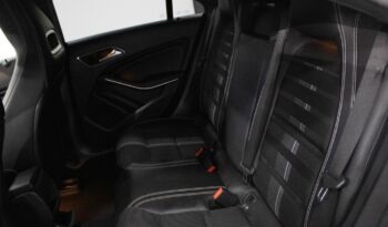 MERCEDES-BENZ Classe CLA 180 D URBAN completo