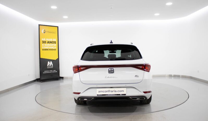 SEAT Leon Sportstourer Hibrido 1.4 E-HYBRID FR DSG completo