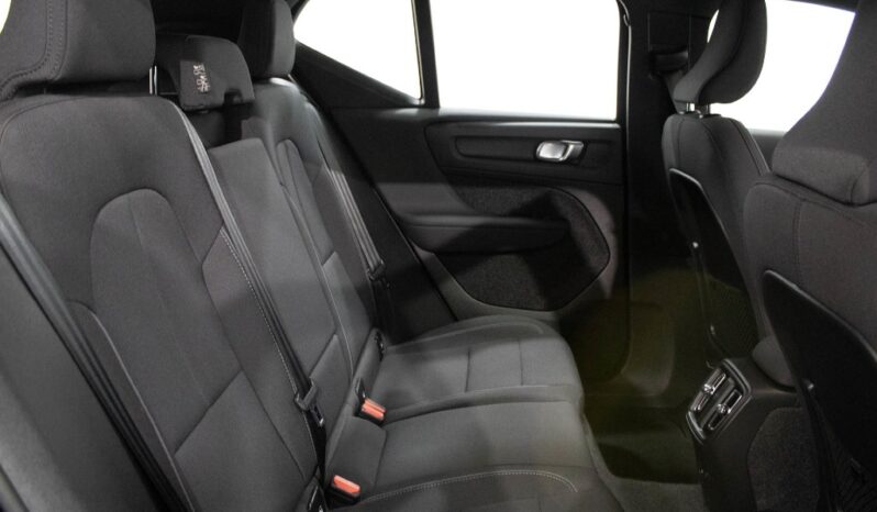 VOLVO XC40 Pure Electric RECHARGE CORE completo