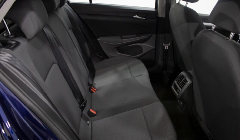 VOLKSWAGEN Golf VIII 1.0 TSI completo