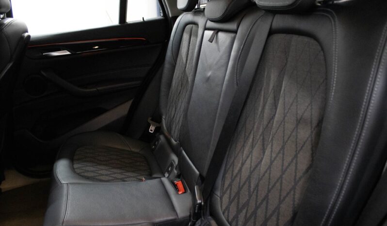 BMW X1 16 D SDRIVE LINE XLINE completo