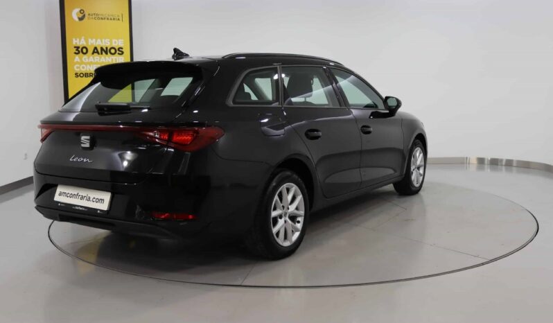 SEAT Leon Sportstourer 1.0 TSI STYLE completo