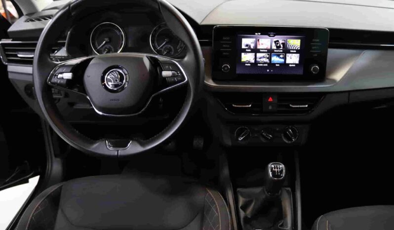 SKODA Kamiq 1.0 TSI AMBITION completo