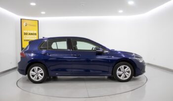VOLKSWAGEN Golf VIII 1.0 TSI completo