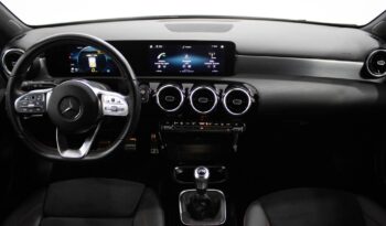 MERCEDES-BENZ Classe A 180 D AMG LINE completo