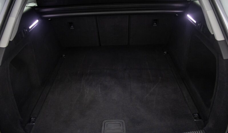 AUDI A4 Avant 30 TDI S TRONIC completo