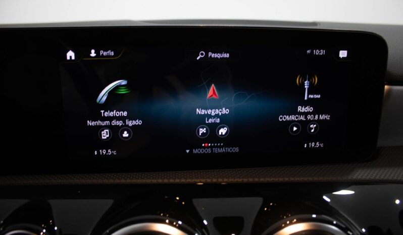 MERCEDES-BENZ Classe A 180 D AMG LINE completo