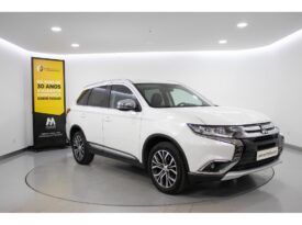 MITSUBISHI Outlander 2.2 DI-D INSTYLE NAVI