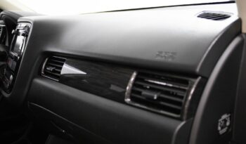 MITSUBISHI Outlander 2.2 DI-D INSTYLE NAVI completo