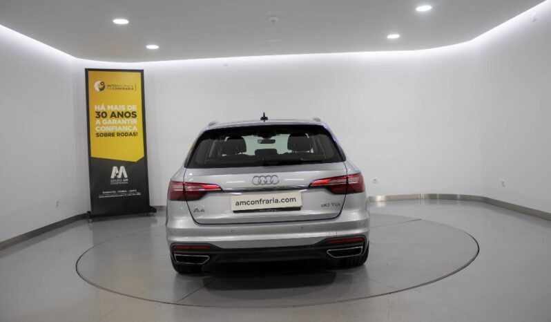 AUDI A4 Avant 30 TDI S TRONIC completo