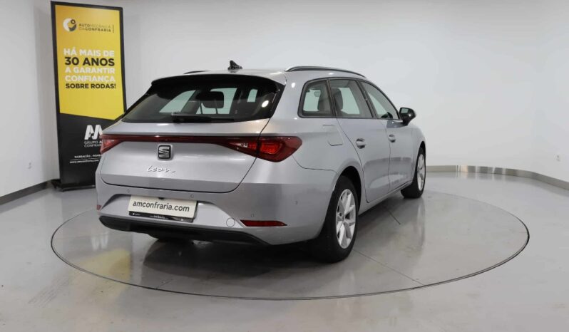 SEAT Leon Sportstourer 1.0 TSI STYLE completo
