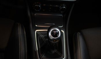 MERCEDES-BENZ Classe CLA 180 D URBAN completo