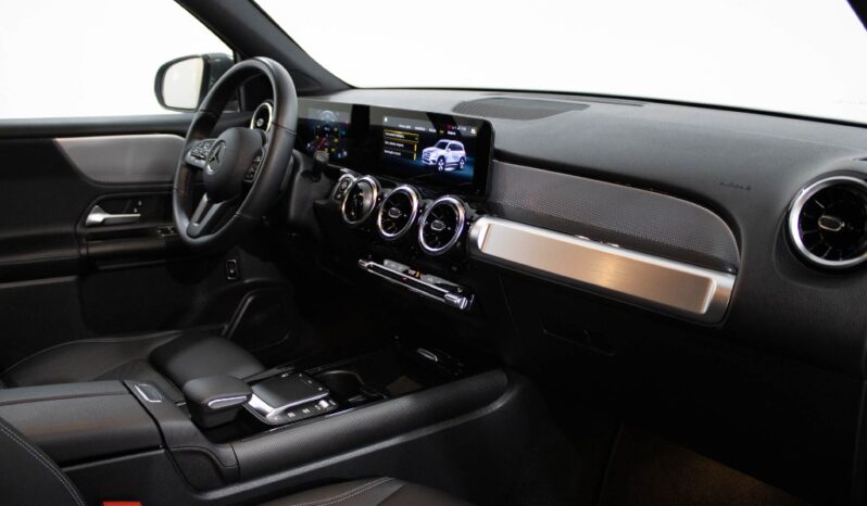 MERCEDES-BENZ Classe GLB 180 D STYLE completo