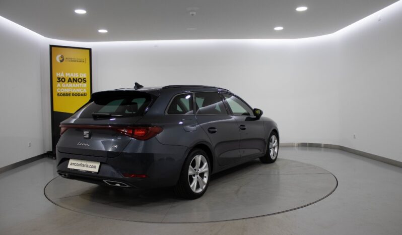 SEAT Leon Sportstourer 2.0 TDI FR DSG completo