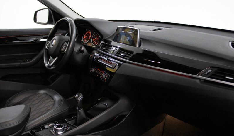 BMW X1 16 D SDRIVE LINE XLINE completo