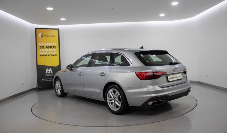 AUDI A4 Avant 30 TDI S TRONIC completo