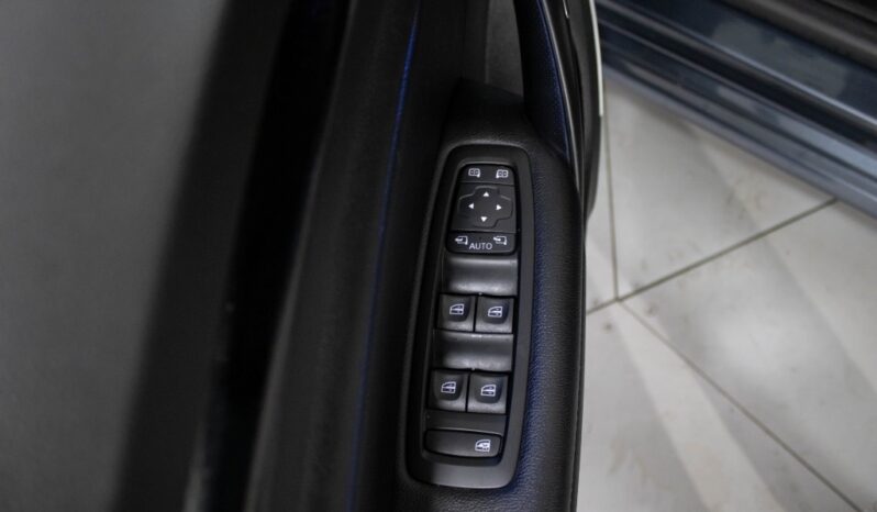 RENAULT Mégane IV Sport Tourer Fase II 1.5 BLUE DCI R.S. LINE EDC completo