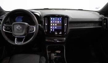 VOLVO XC40 Pure Electric RECHARGE CORE completo