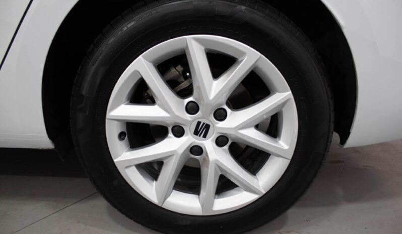 SEAT Leon Sportstourer 2.0 TDI STYLE DSG completo