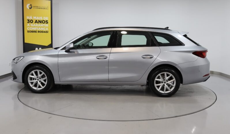 SEAT Leon Sportstourer 1.0 TSI STYLE completo