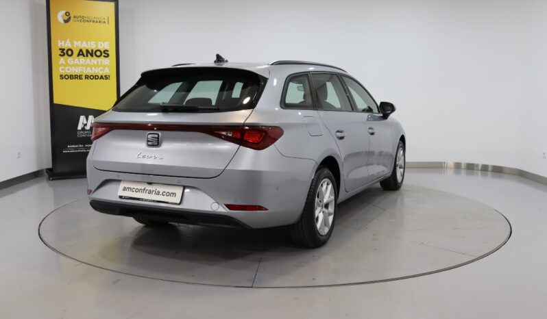 SEAT Leon Sportstourer 1.0 TSI STYLE completo