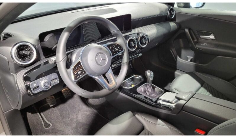 MERCEDES-BENZ Classe A 180 D STYLE completo