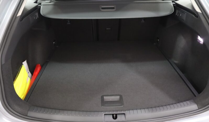 SEAT Leon Sportstourer 1.0 TSI STYLE completo