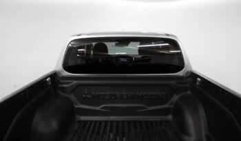 MITSUBISHI L 200 2.3 DI-D CLUB INVITE STRAKAR LOOK 4WD completo