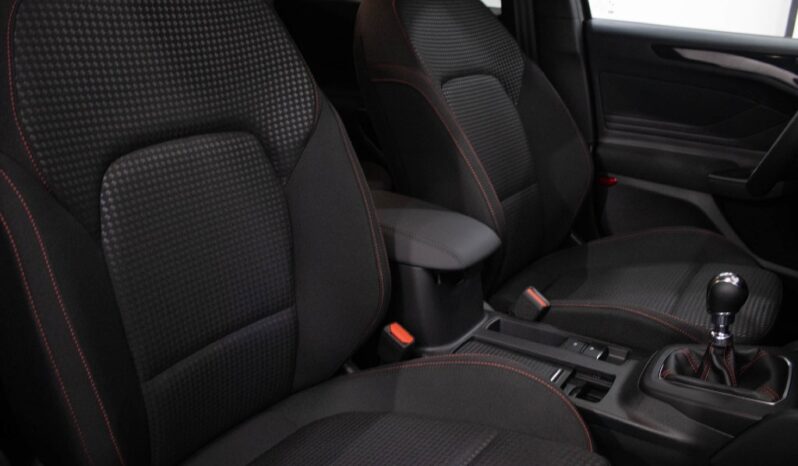 FORD Focus 1.0 ECOBOOST MHEV ST-LINE completo