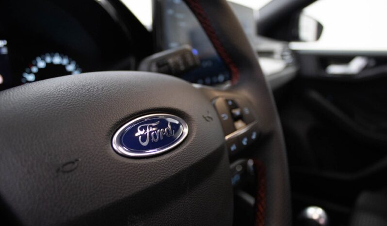 FORD Focus 1.0 ECOBOOST MHEV ST-LINE completo