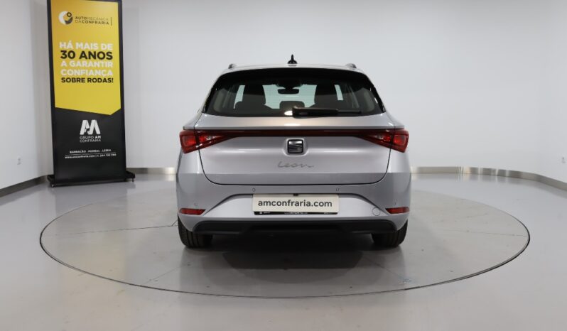 SEAT Leon Sportstourer 1.0 TSI STYLE completo