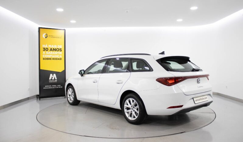 SEAT Leon Sportstourer 2.0 TDI STYLE DSG completo