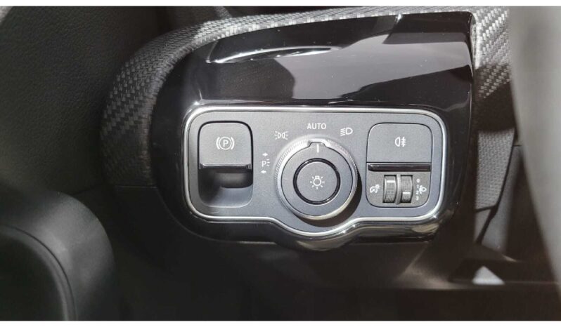 MERCEDES-BENZ Classe A 180 D STYLE completo