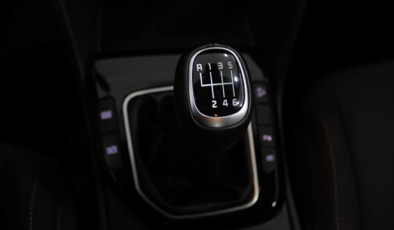 KIA Sportage 1.6 T-GDI DRIVE completo