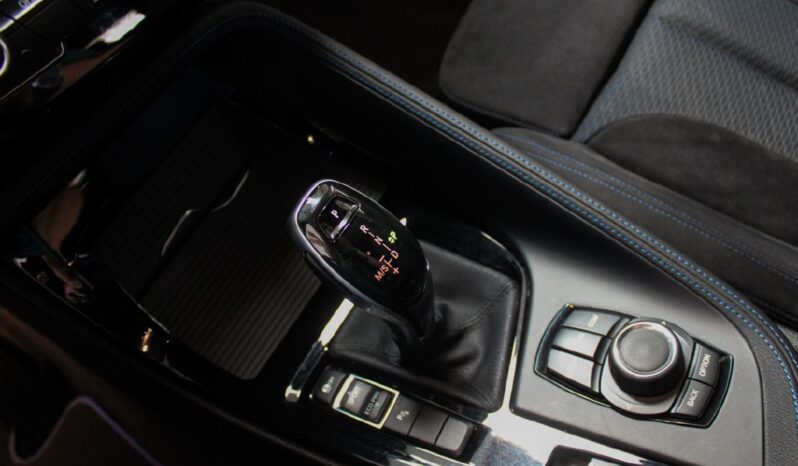 BMW X2 18 D SDRIVE AUTO X PACK M completo