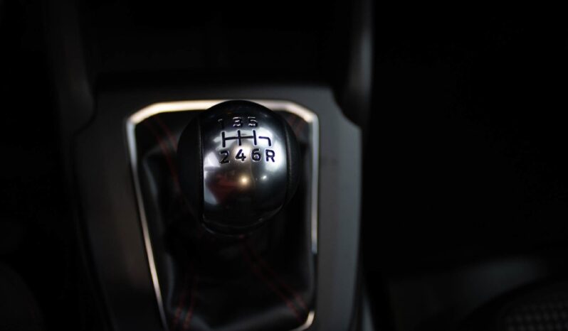 FORD Focus 1.0 ECOBOOST MHEV ST-LINE completo